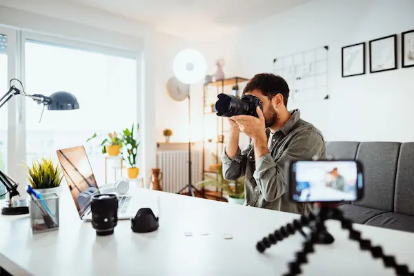 upload foto oleh fotografer