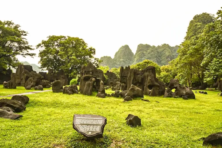 taman batu leang leang
